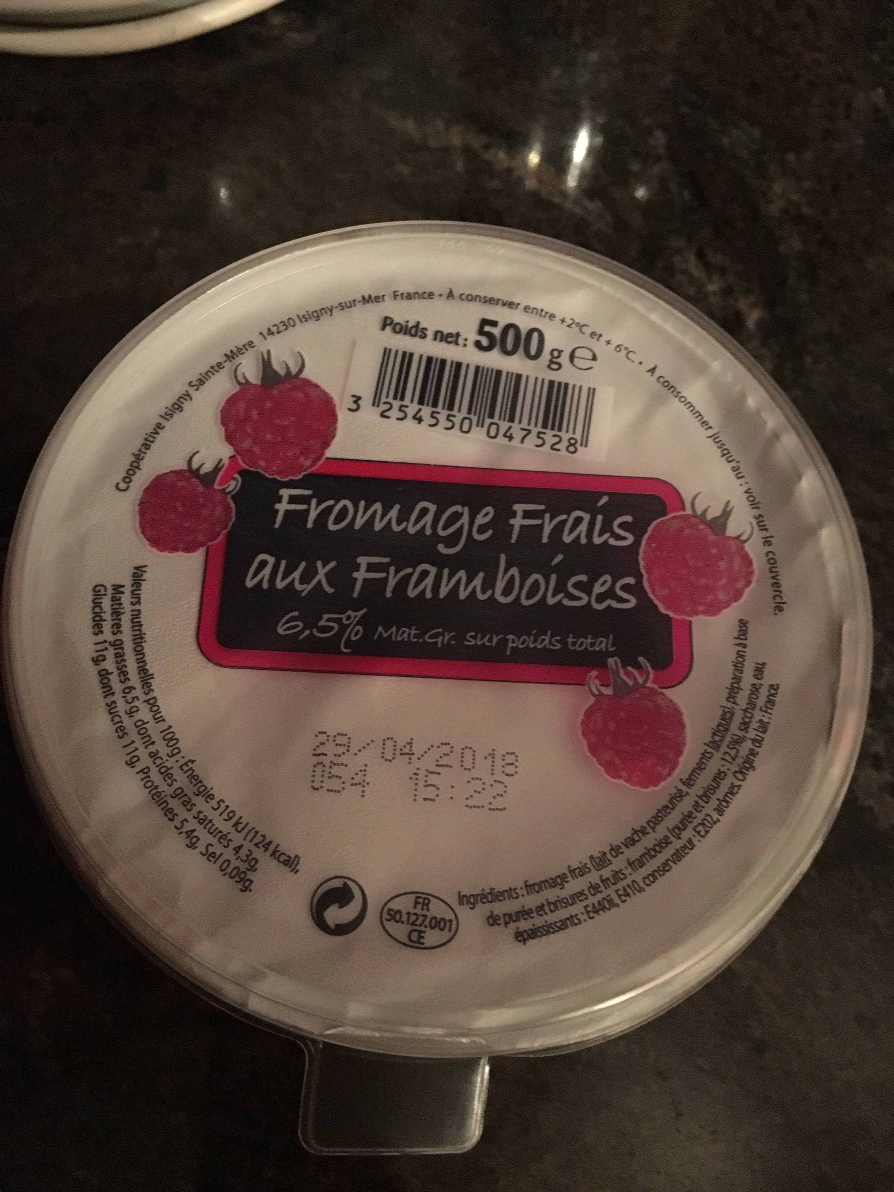 Isigny Ste Mere Fromage frais aux framboises packshot