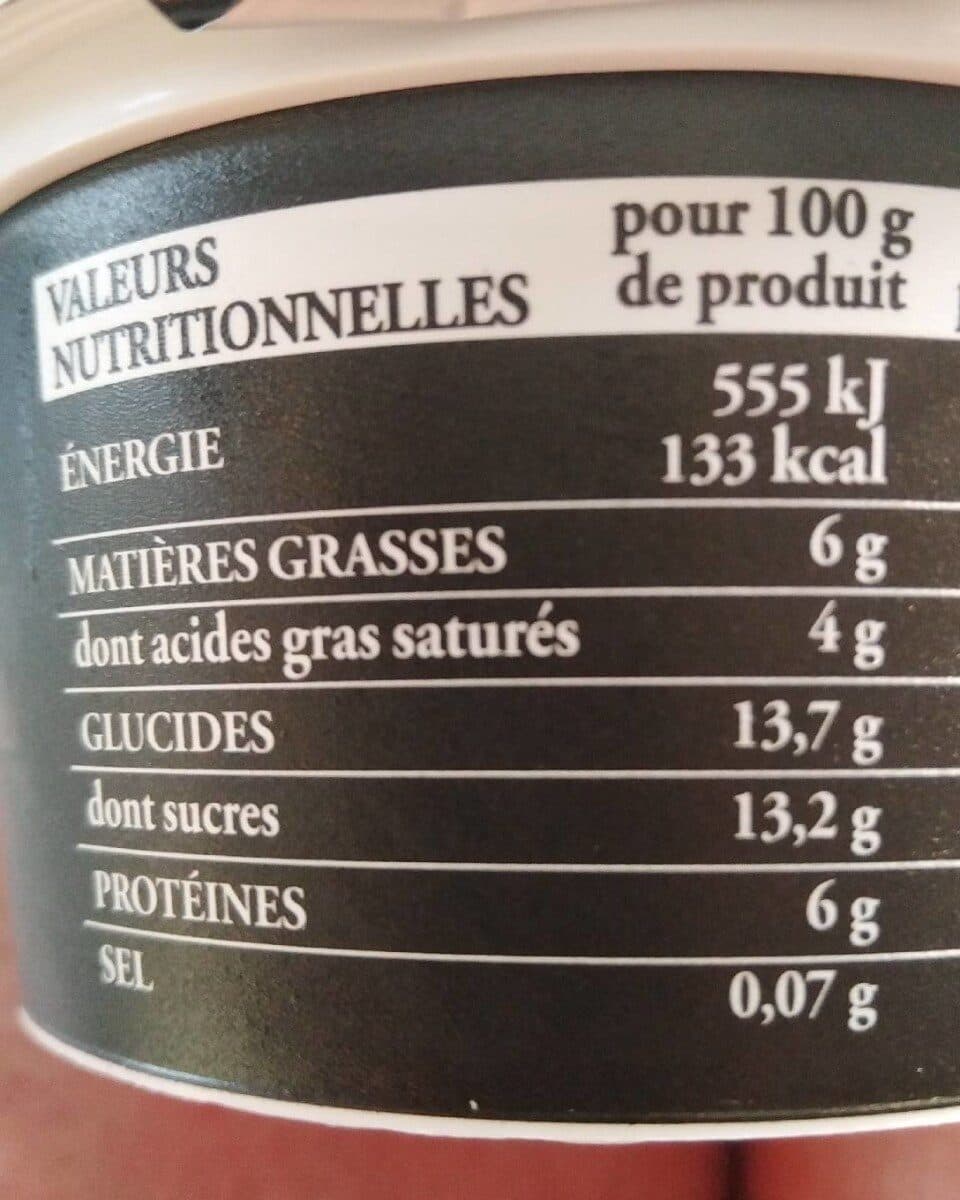 Isigny Ste Mère Fromage frais aux fraises packshot
