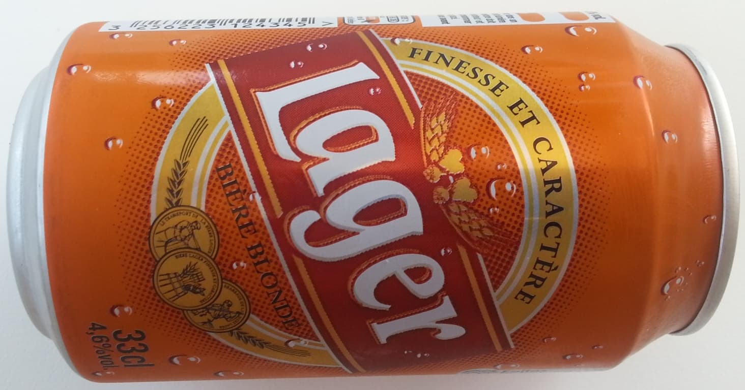 Lager Bière blonde packshot