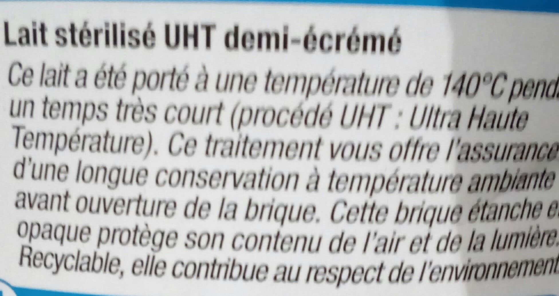 U Lait demi-écrémé packshot