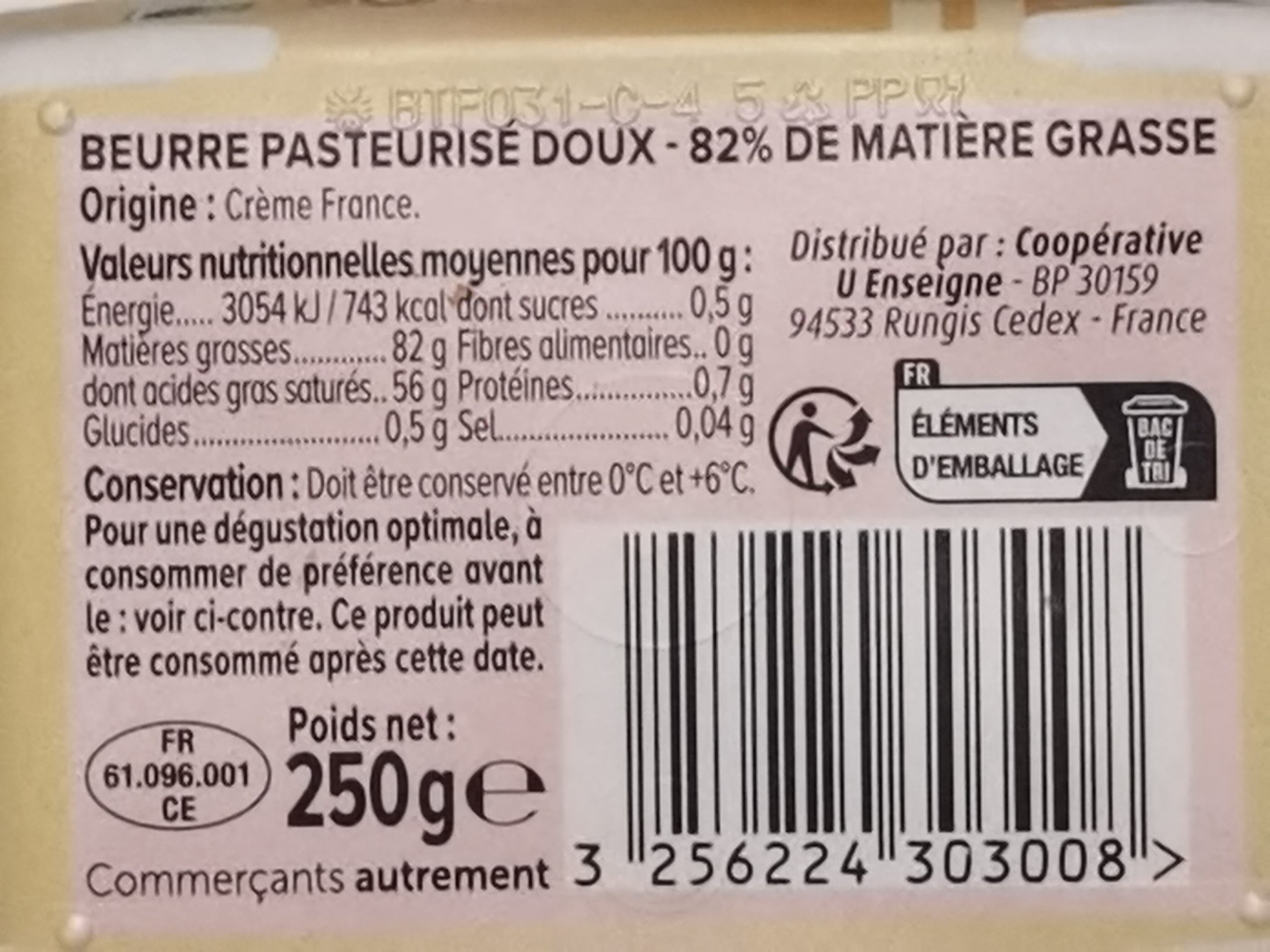 U Beurre tendre à tartiner doux 82% de matière grasse barquette de 250g packshot