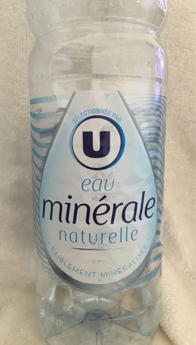U Eau minérale naturelle packshot
