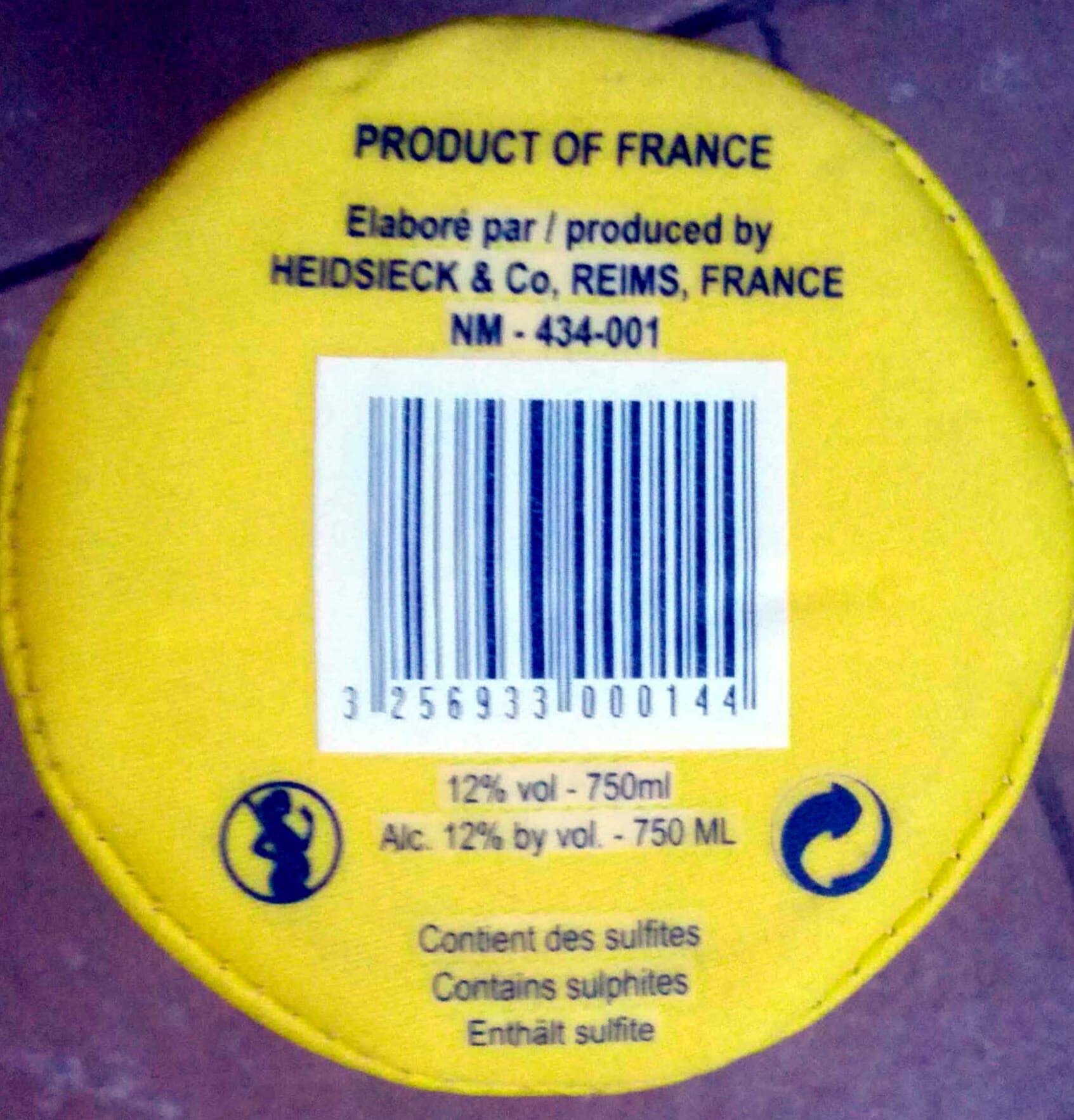 Heidseick & C° Monopole champagne packshot