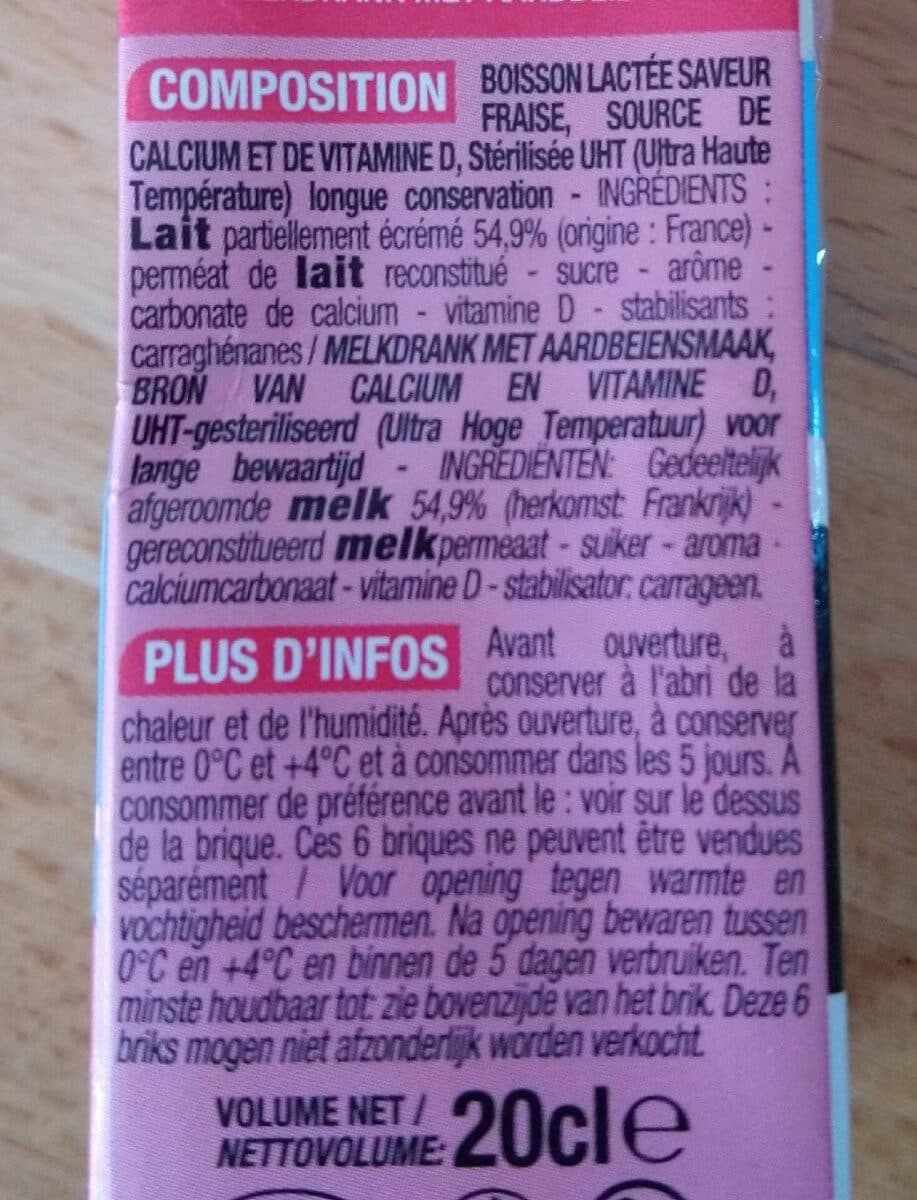 Cora Boisson au lait saveur fraise packshot