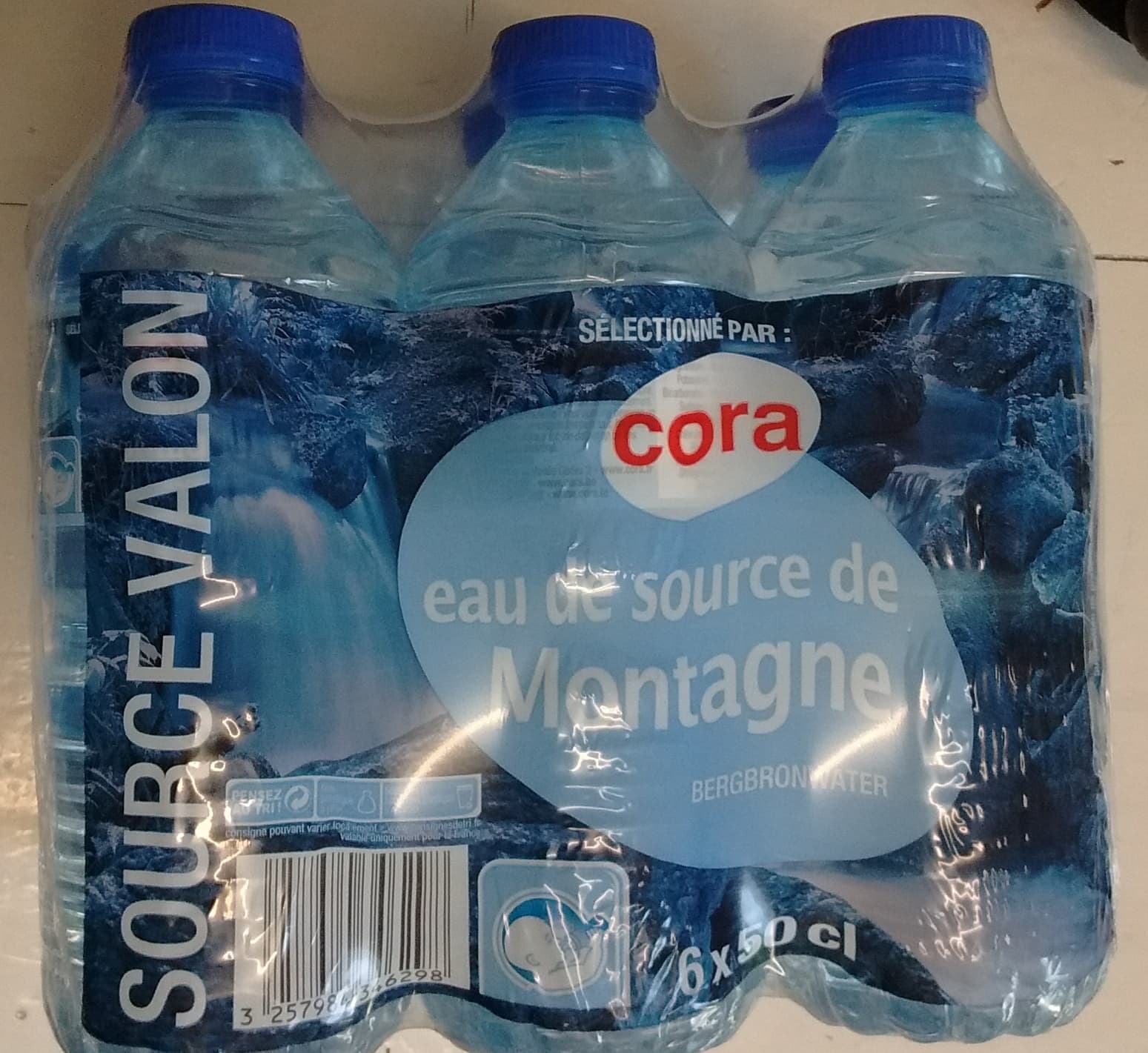 Cora Eau de source de Montagne packshot