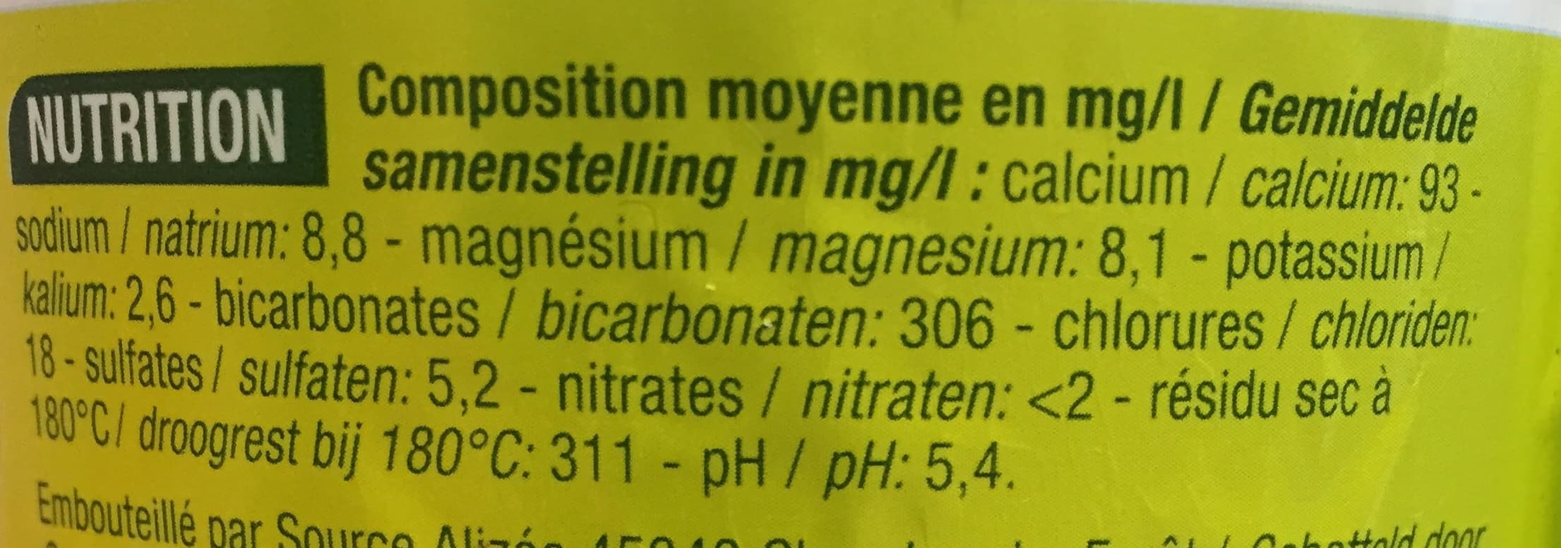 Cora Eau minérale naturelle gazéifiée packshot