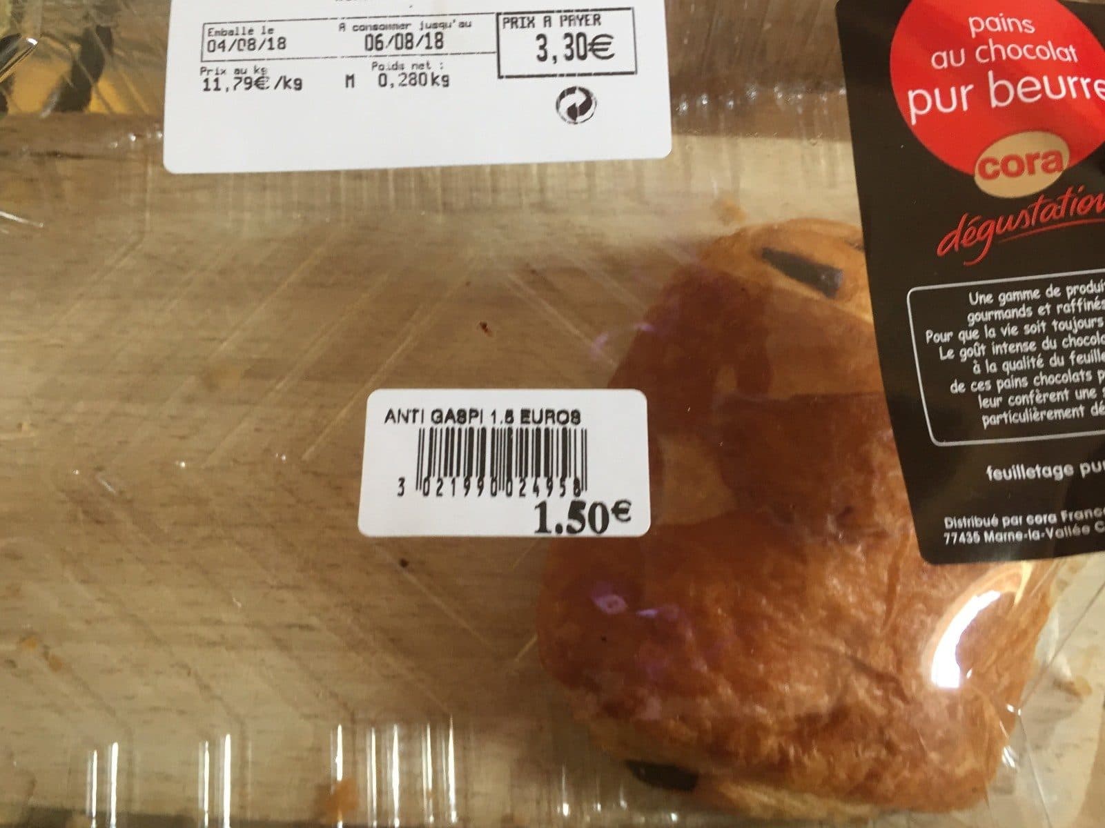 Cora Pains au Chocolat packshot