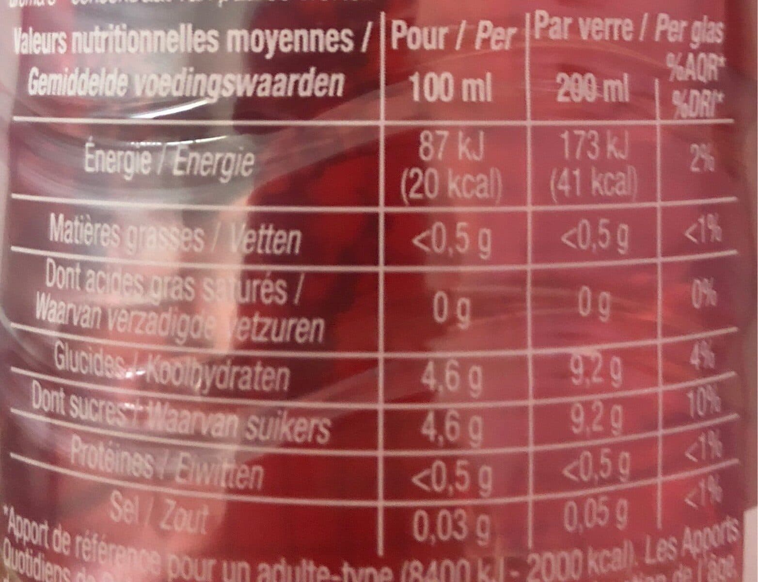 Cora eau aromatisée fraise packshot
