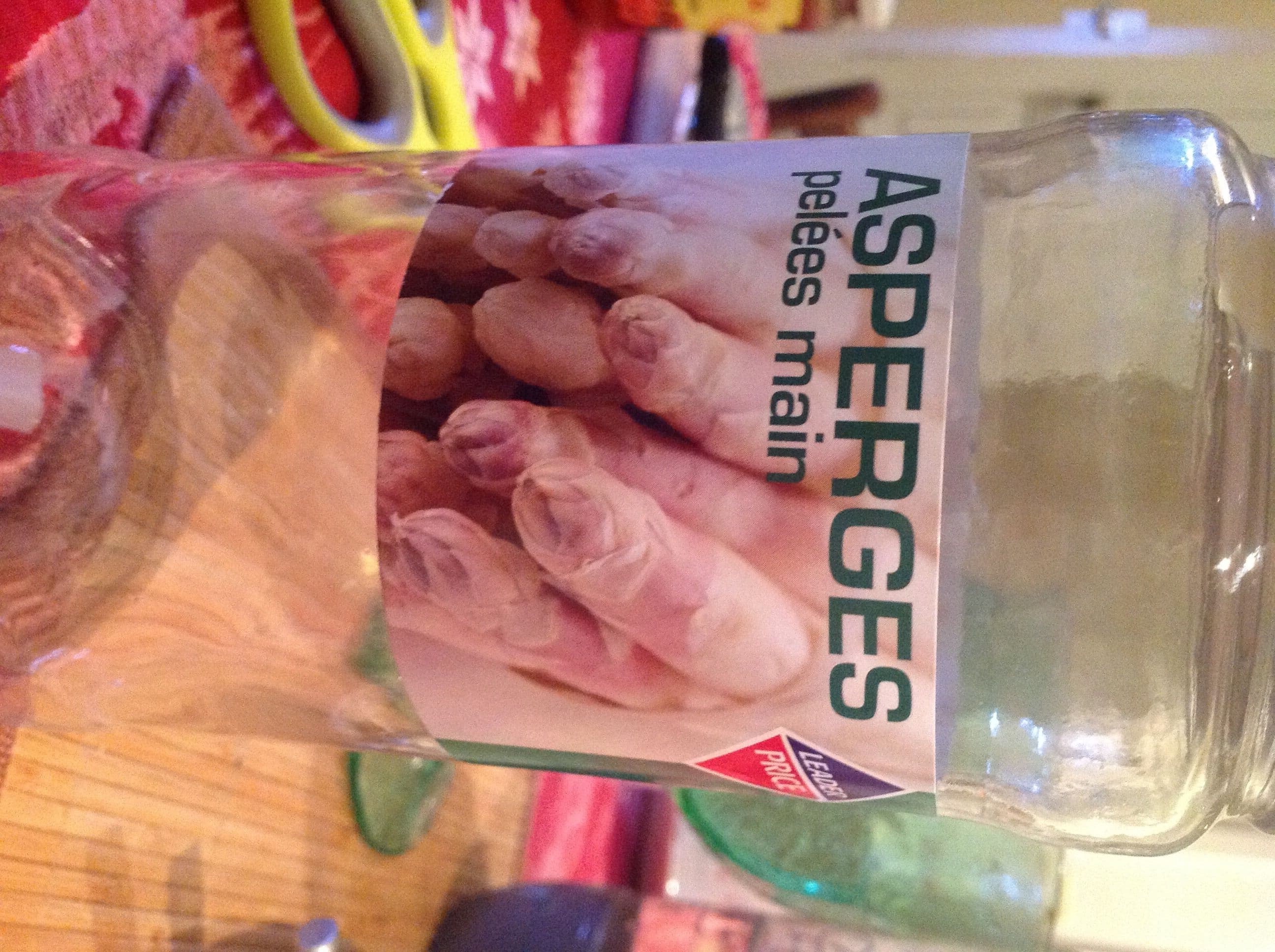 Leader Price Asperges pelées main packshot