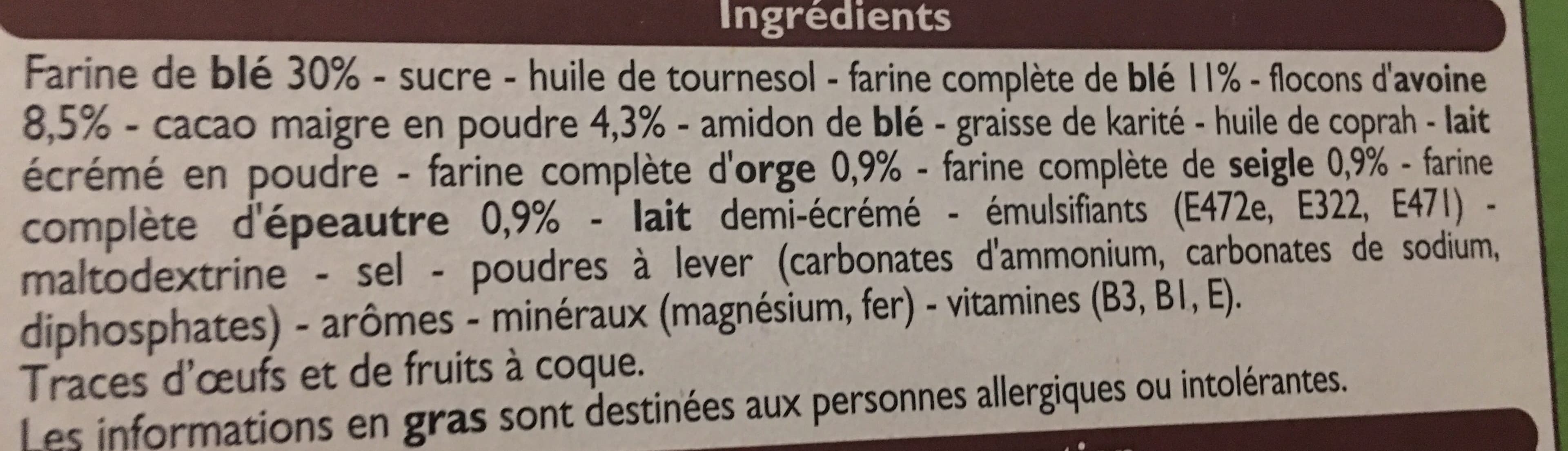 Leader Price Biscuits petit déjeuner aux céréales complètes - Goût Chocolat + Noisettes packshot