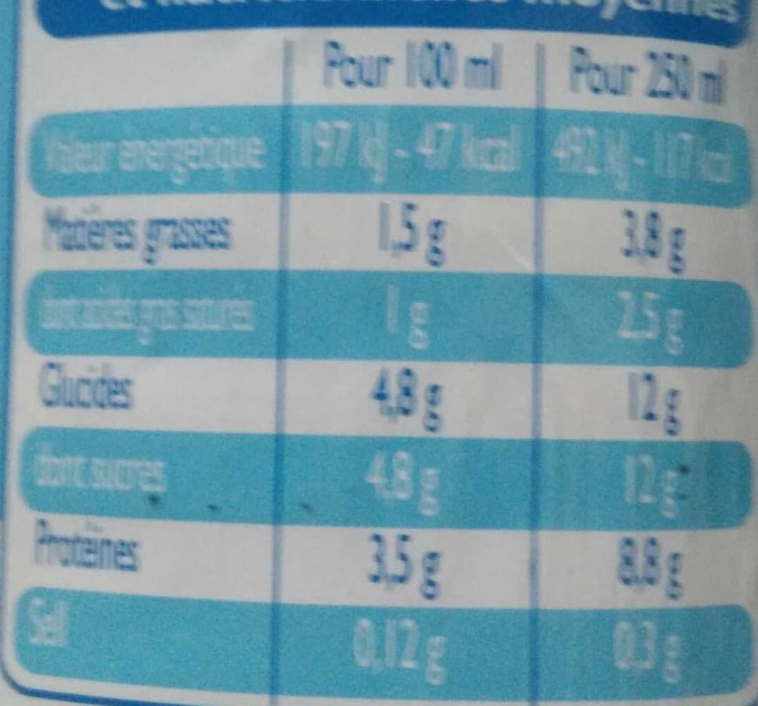 Leader Price Lait demi-écrémé stérilisé UHT packshot