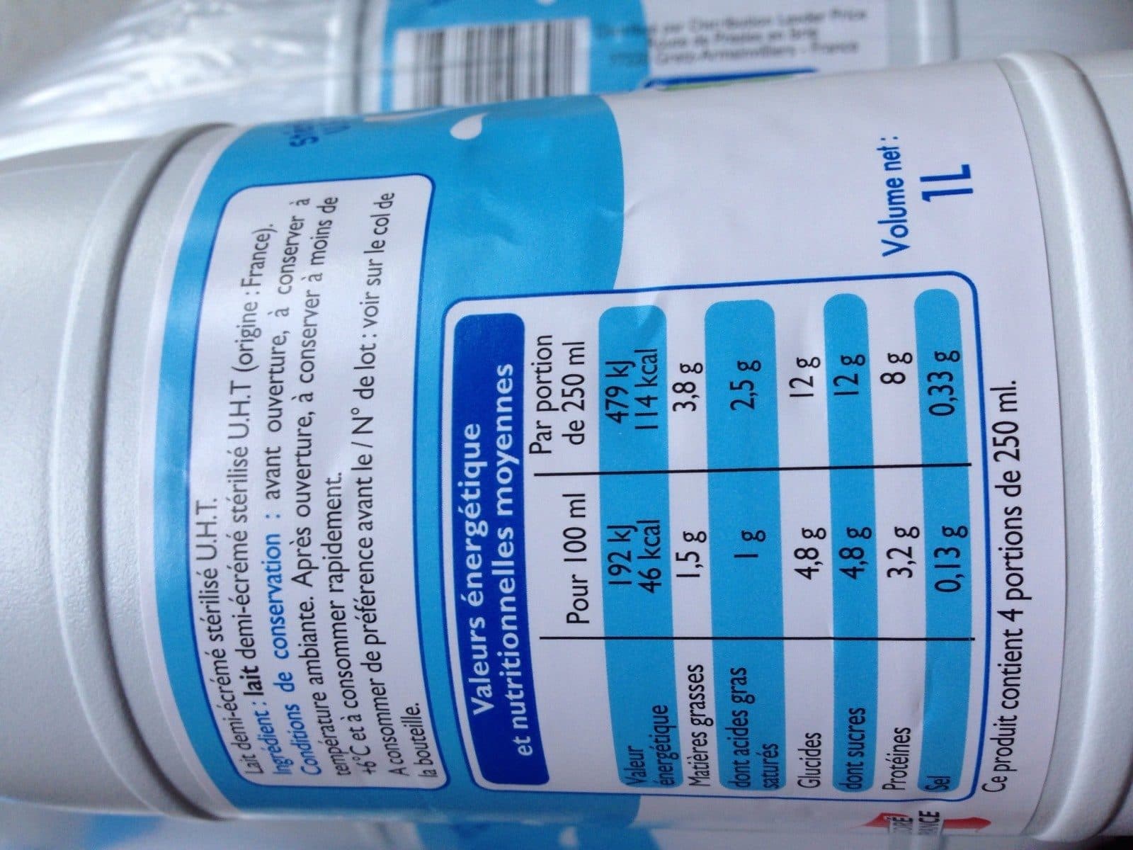 Leader Price Lait demi écrémé packshot