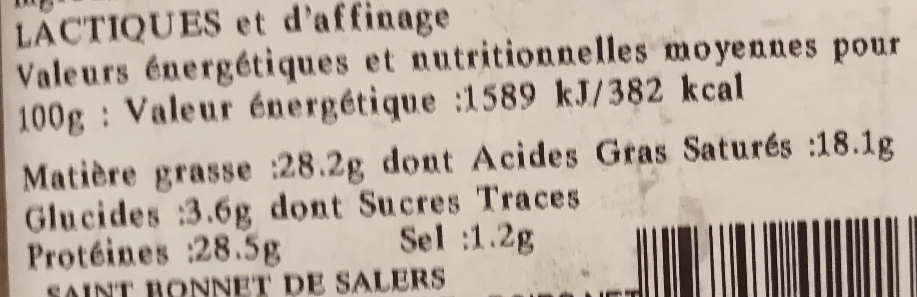 Franprix Cantal au lait cru de vaches Salers packshot