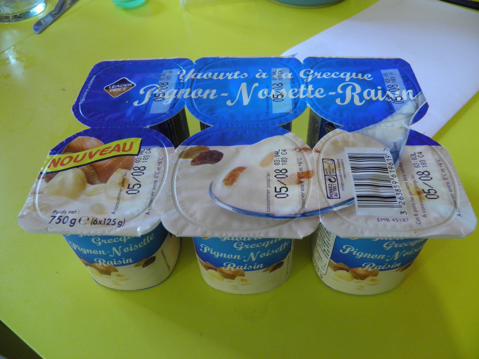 Leader Price Yaourts à la Grecque Pignon-Noisette-Raisin packshot