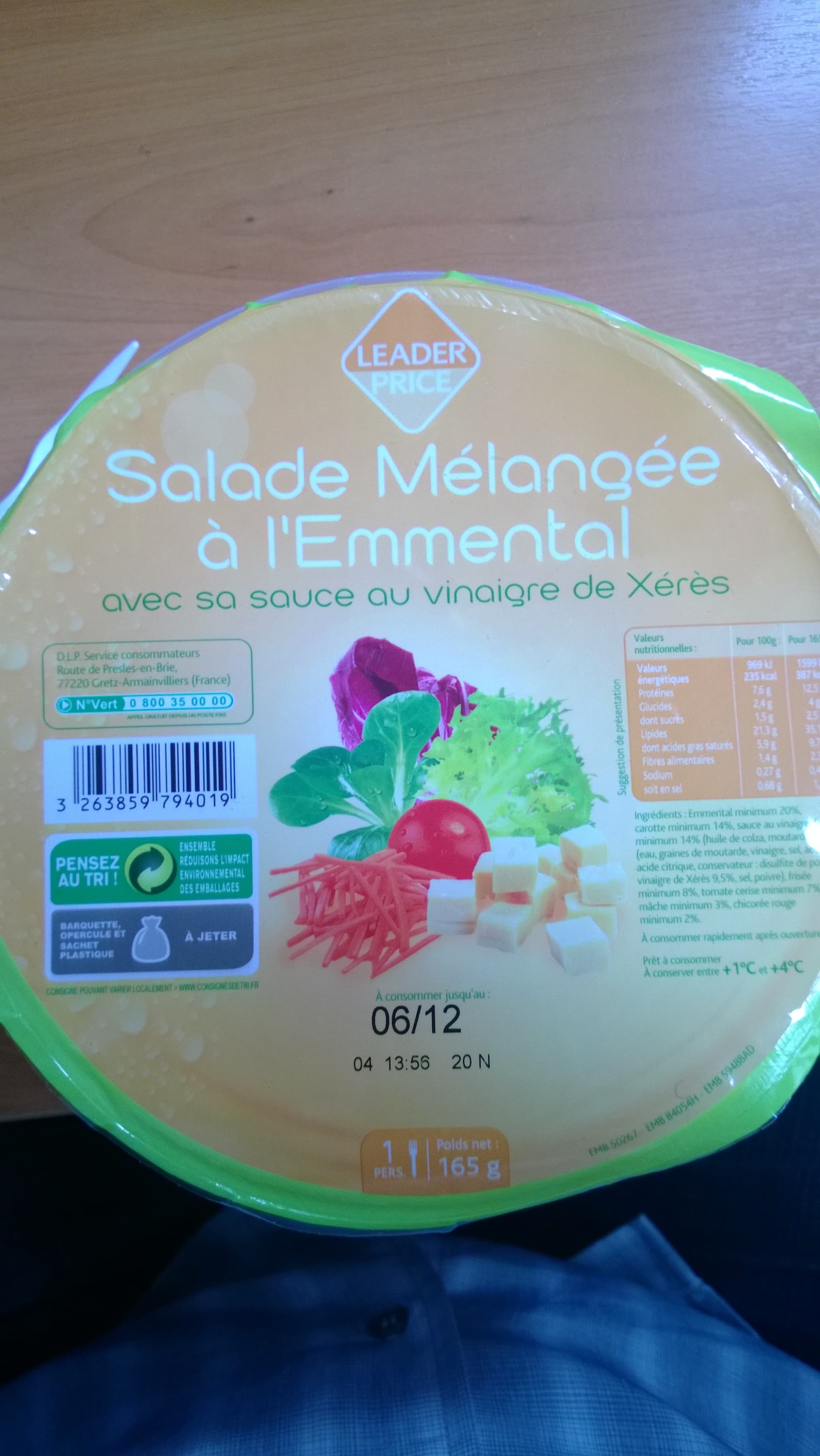 Leader Price Salade mélangée à l'emmental avec sa sauce au vinaigre de Xérès packshot