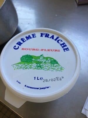 Bourg Fleuri Crème Fraîche En Pot packshot