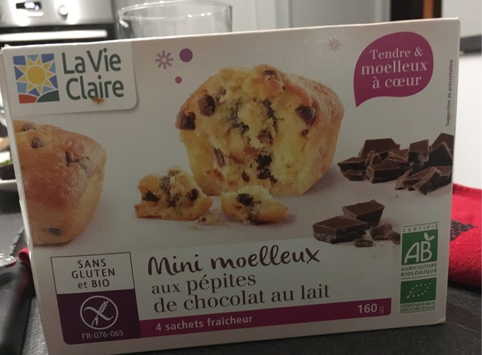 La Vie Claire Mini moelleux aux pepites de chocolat au lait packshot