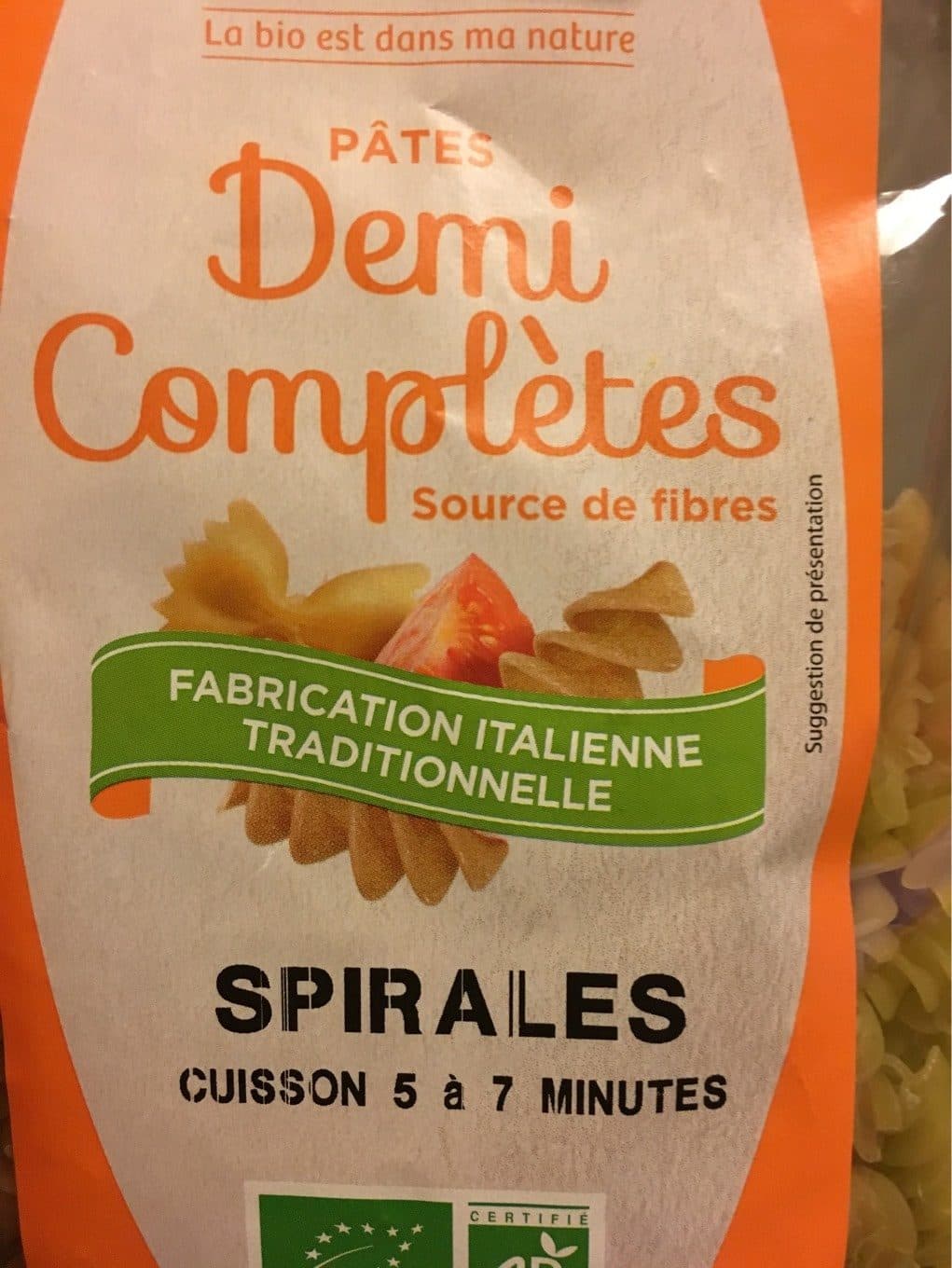 La vie Claire Pâtes spirales demi-complètes packshot