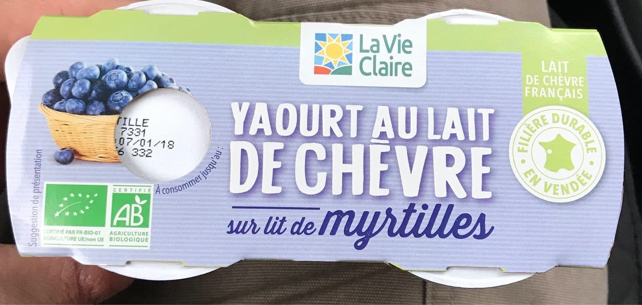 La Vie Claire Yaourt au Lait de Chèvre sur Lit de Myrtilles packshot