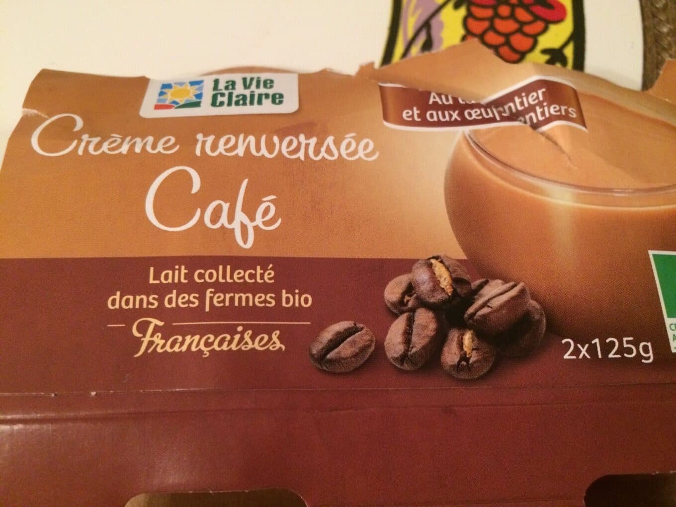 La Vie Claire Crème renversé café packshot
