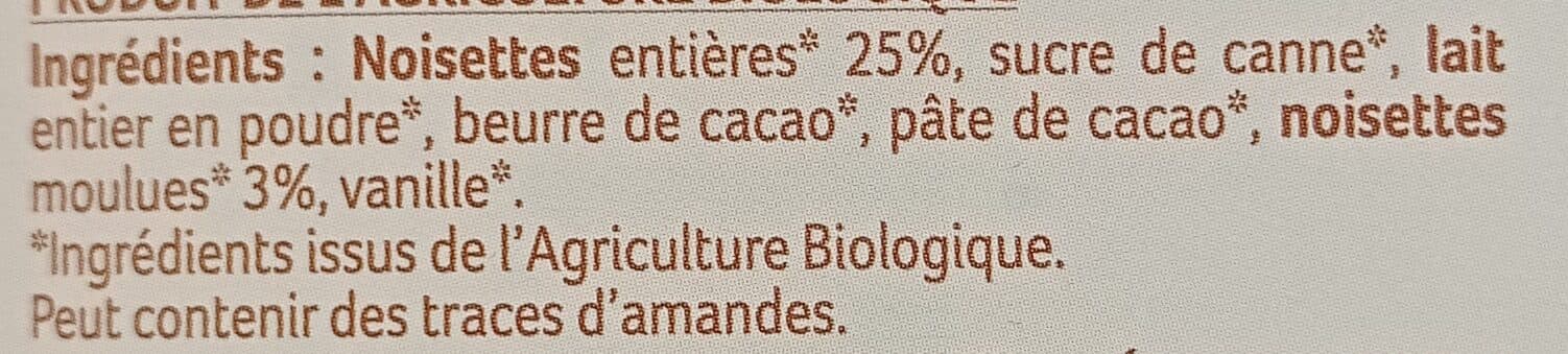 La Vie Claire Chocolat au lait à croquer noisettes entières packshot