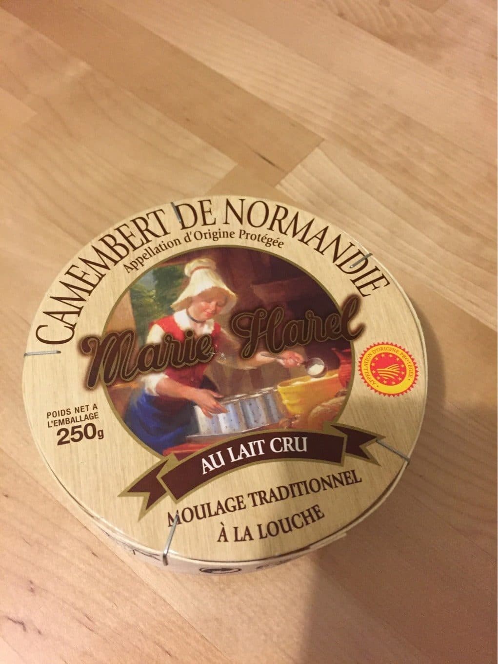 Marie Harel Camembert de Normandie au lait cru packshot