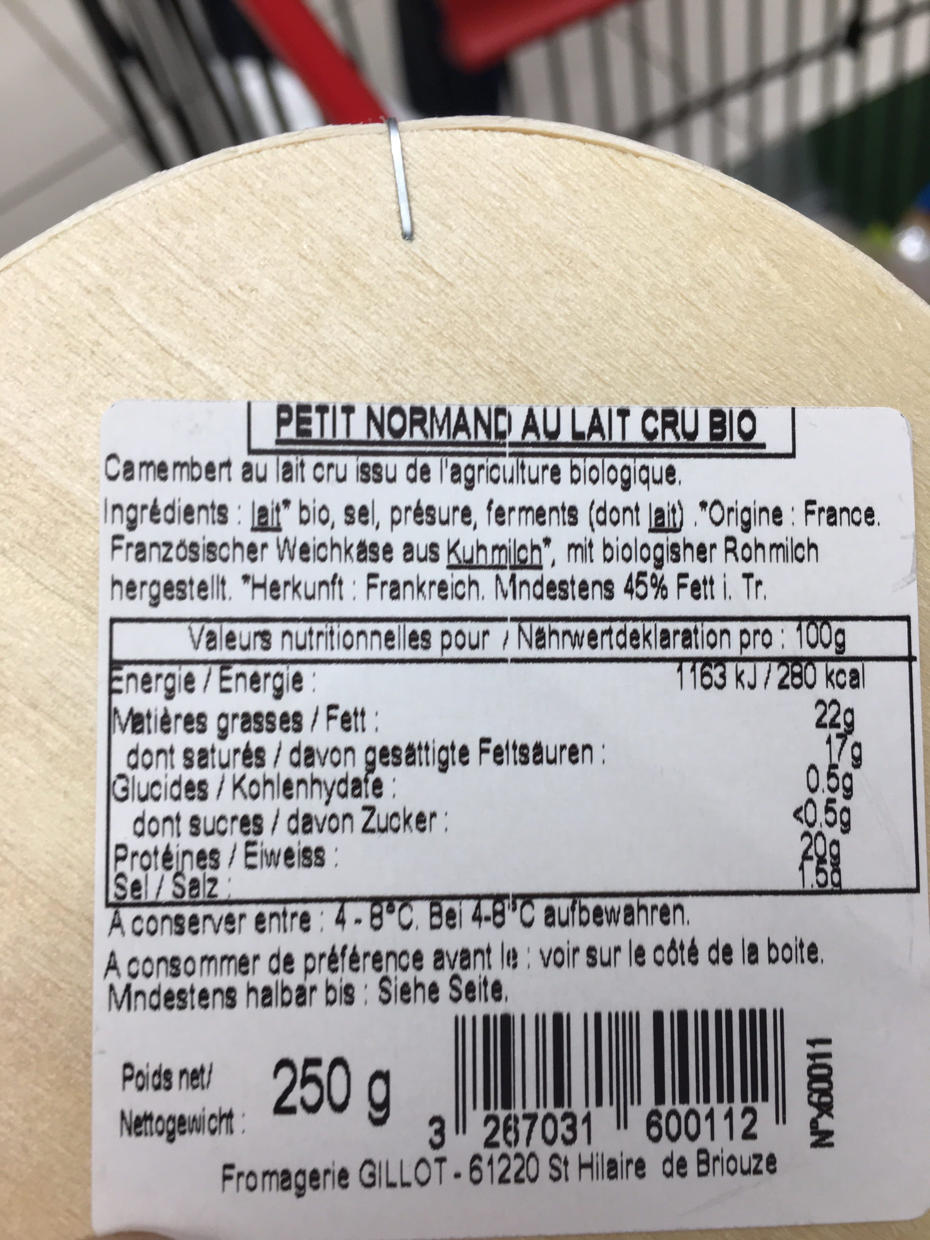 Petit Normand Camembert bio au lait cru packshot