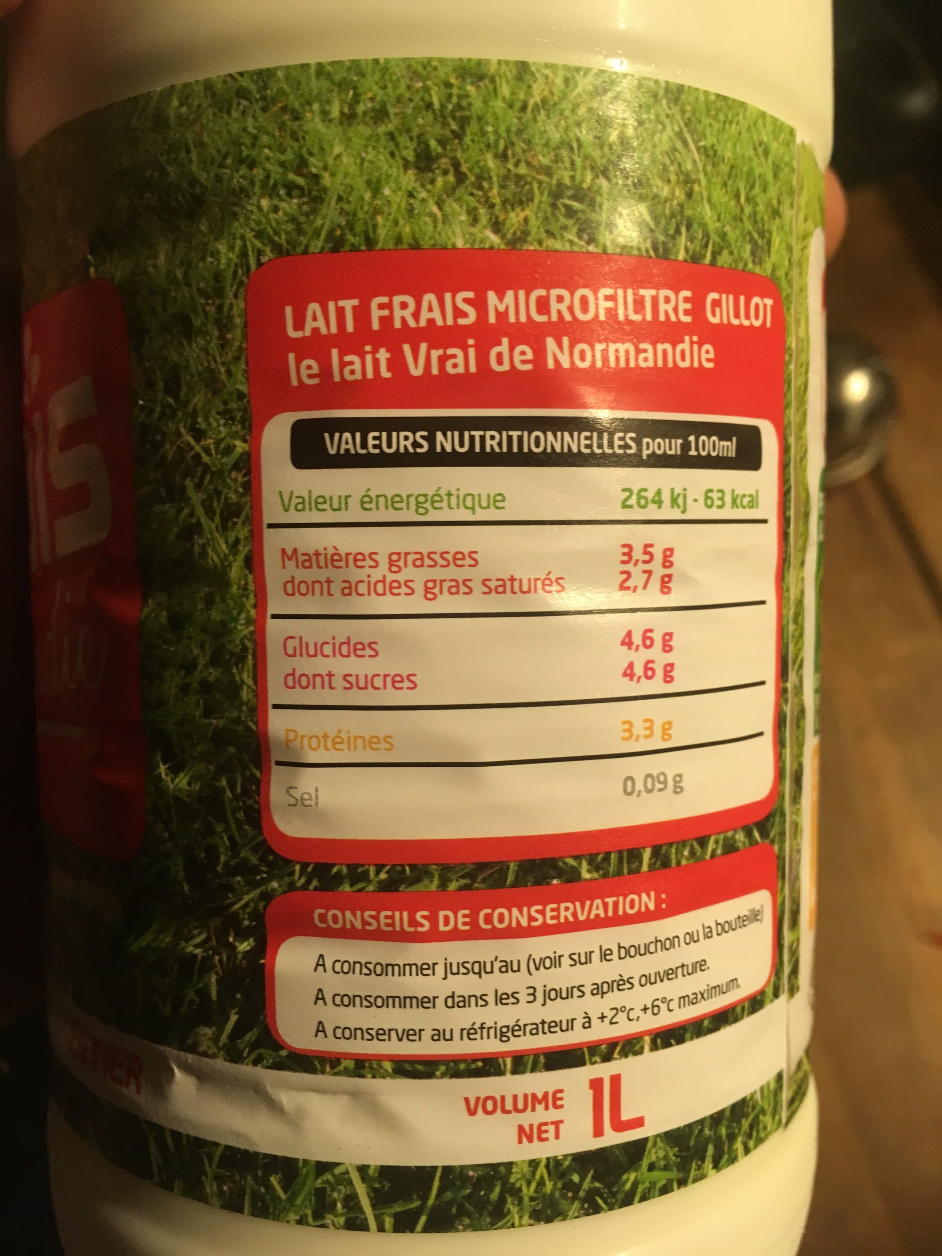 Gillot Lait frais entier de Normandie, la bouteille de 1 l packshot
