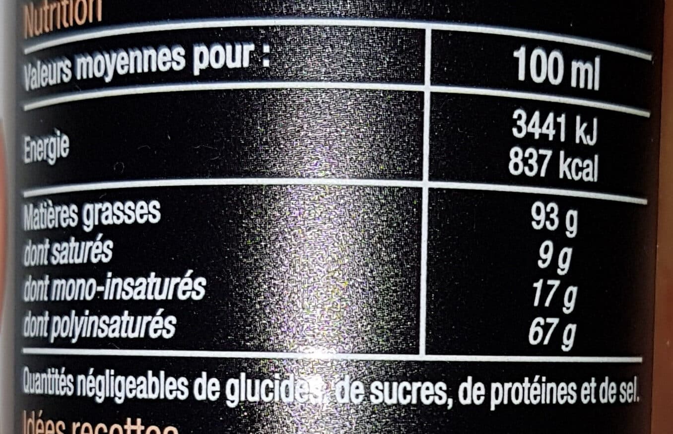 Carrefour Huile de noix packshot