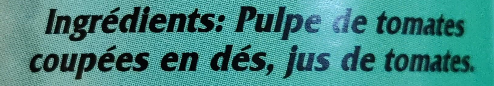 Riva Pulpe De Tomates Coupees En Des packshot