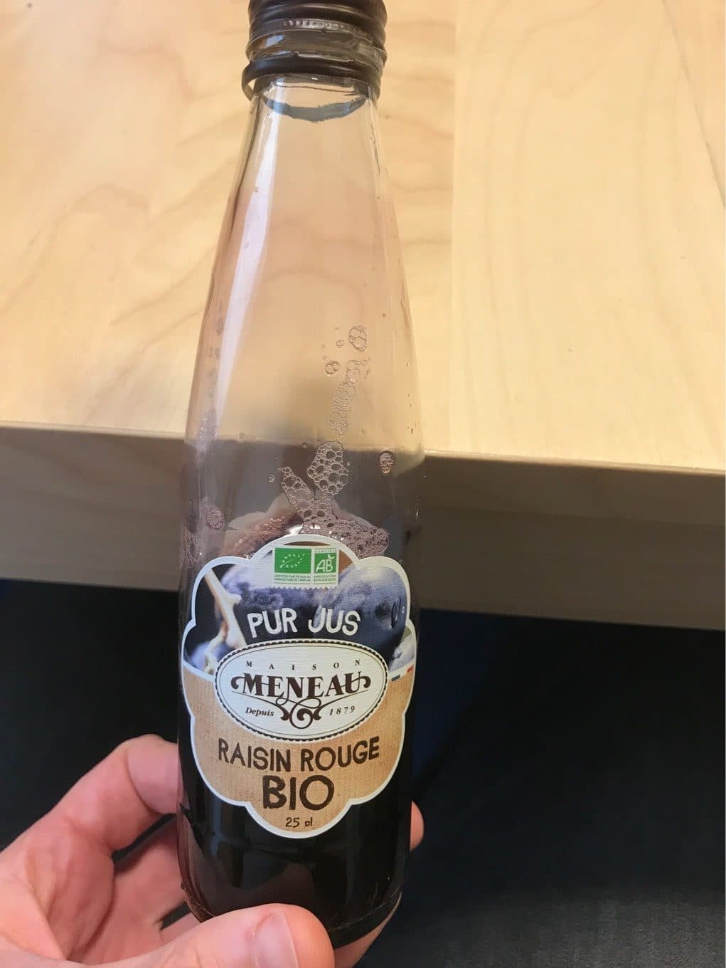 Meneau Raisin rouge bio packshot