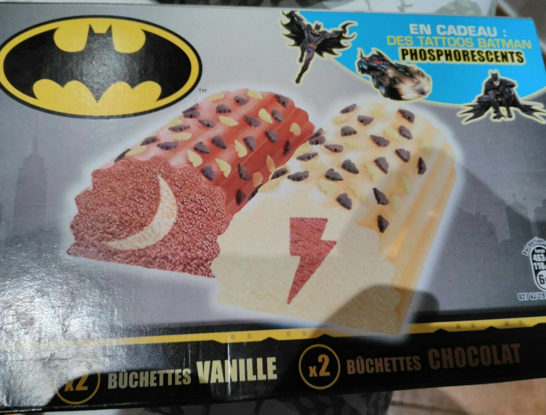 Froneri Buche chocolat/vanille batman packshot