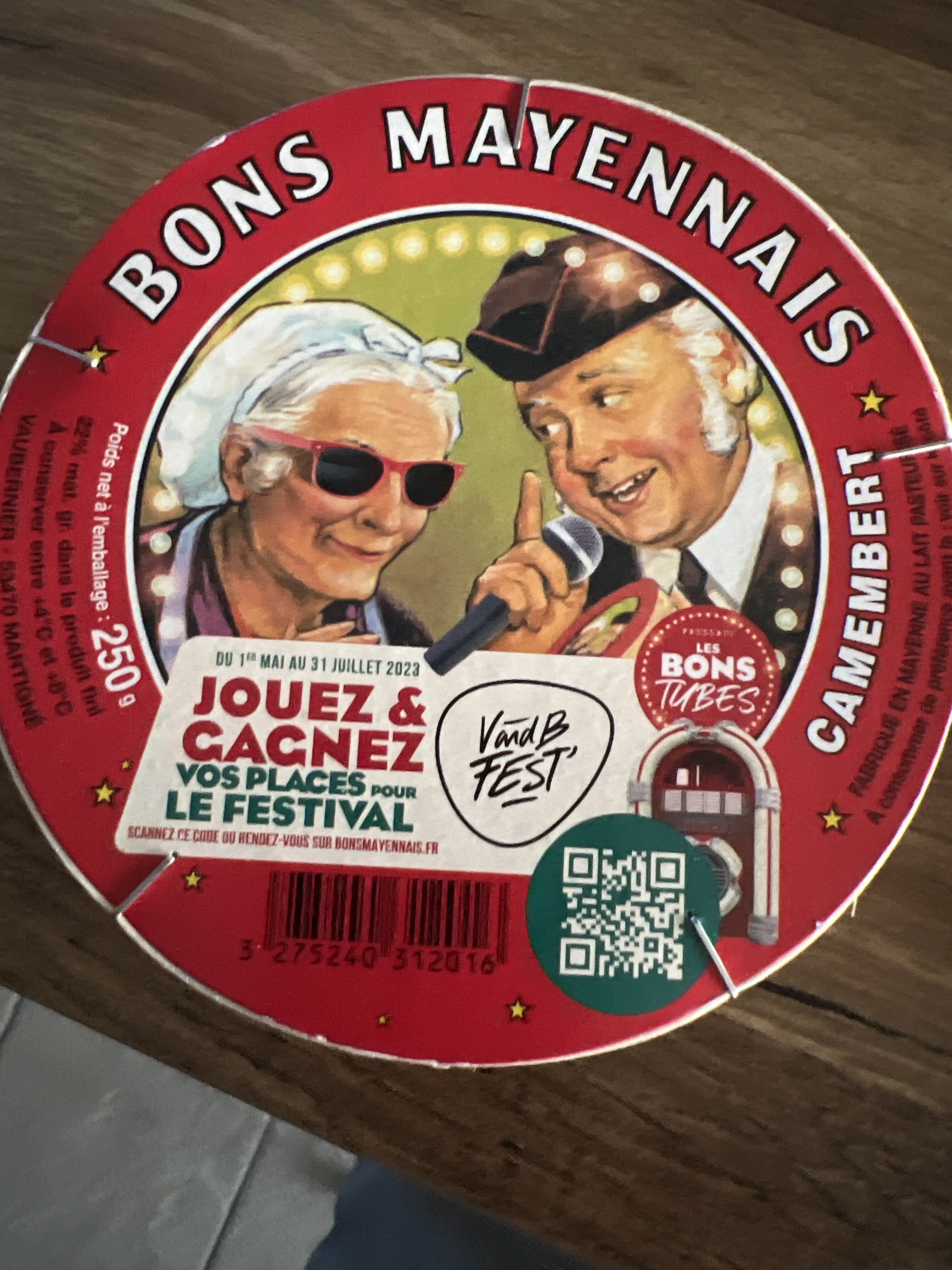 Bons mayennais Camembert packshot