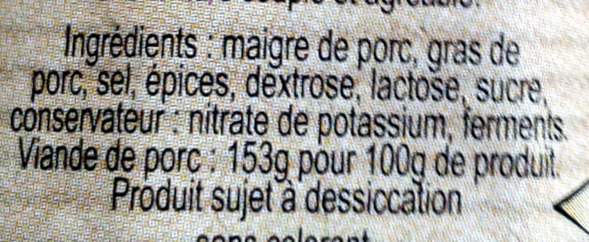 Au Pays des Bastides Saucisson sec supérieur à l'ancienne. Pur porc packshot
