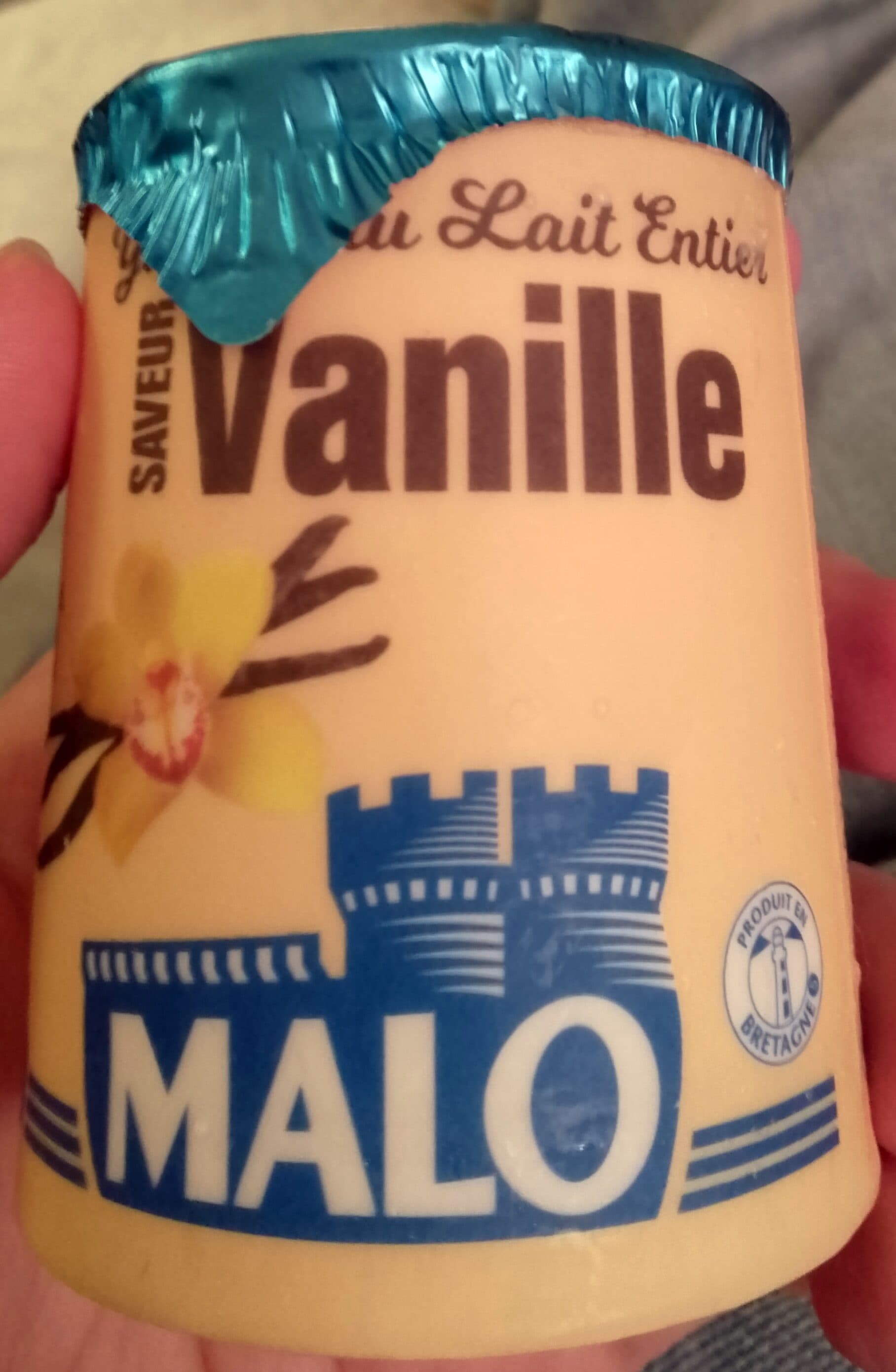 Malo Yaourt au Lait Entier saveur Vanille packshot