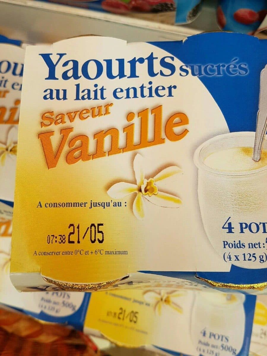 Malo Yaourt sucré au lait entier saveur vanille packshot