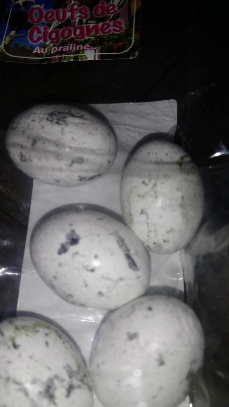 Adam Œufs de cigogne au praliné packshot