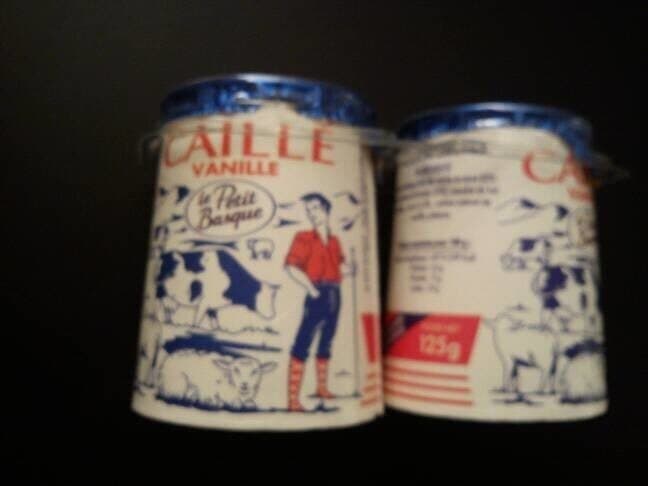 Le Petit Basque Caillé brebis vanille packshot