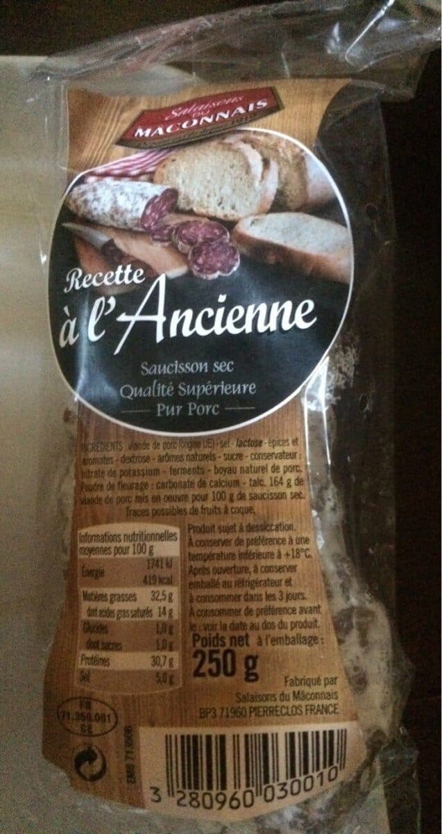 Salaisons du maconnais Saucisson sec pur porc à l'ancienne packshot