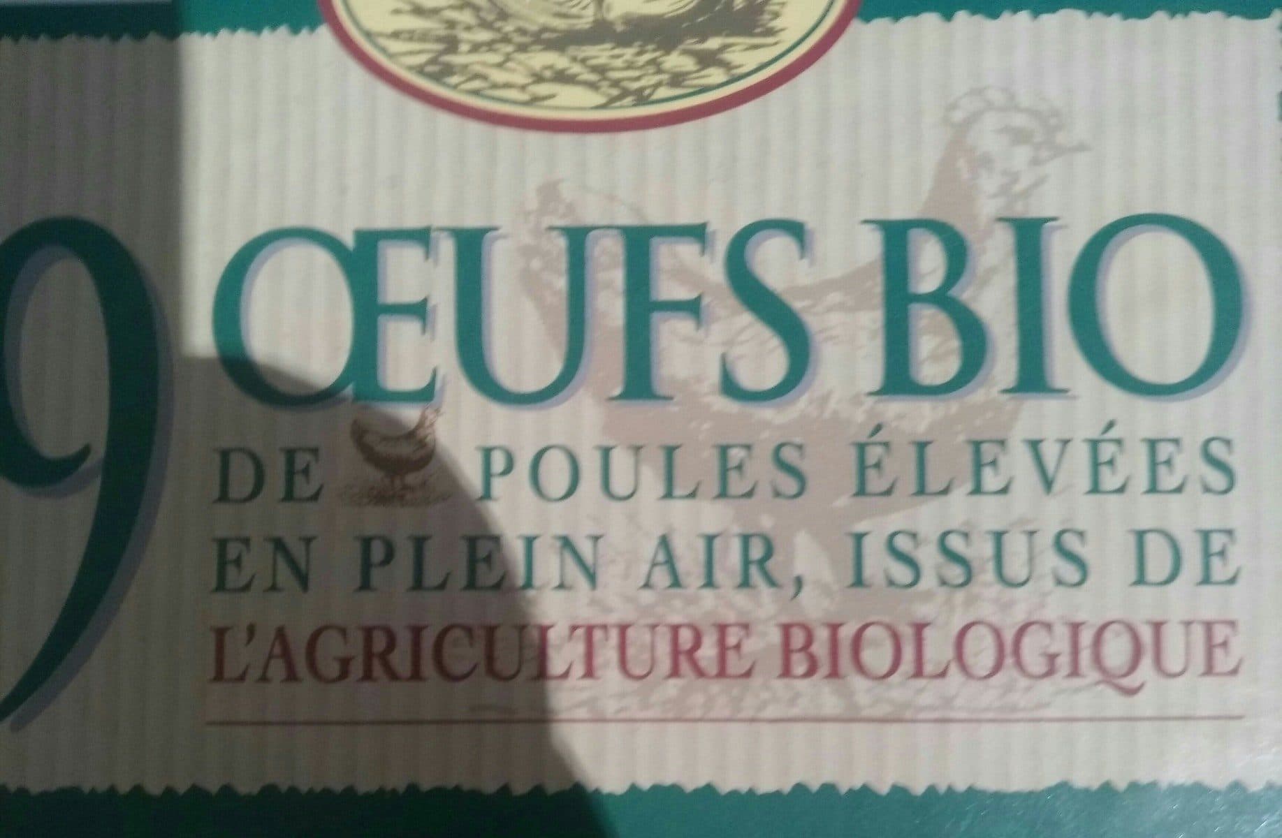 Baby Coque Œufs de poules élevées en plein air, bio packshot