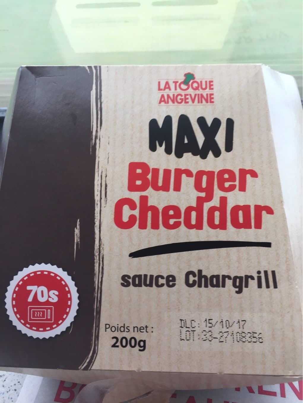 La Toque Angevine Maxi burger cheddar packshot