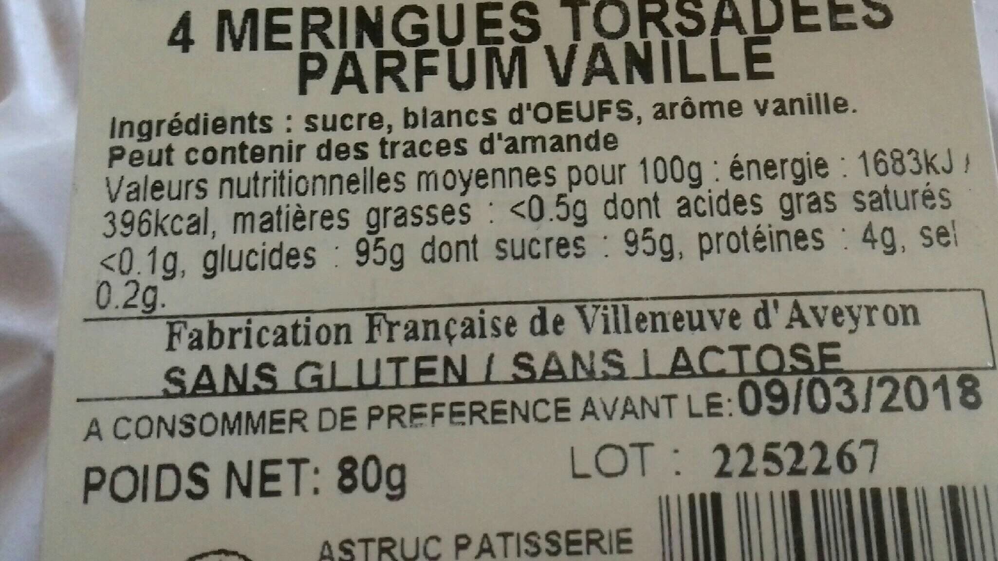 Astruc Pâtisserie 4 meringues torsadees a la vanille barquette filmee packshot