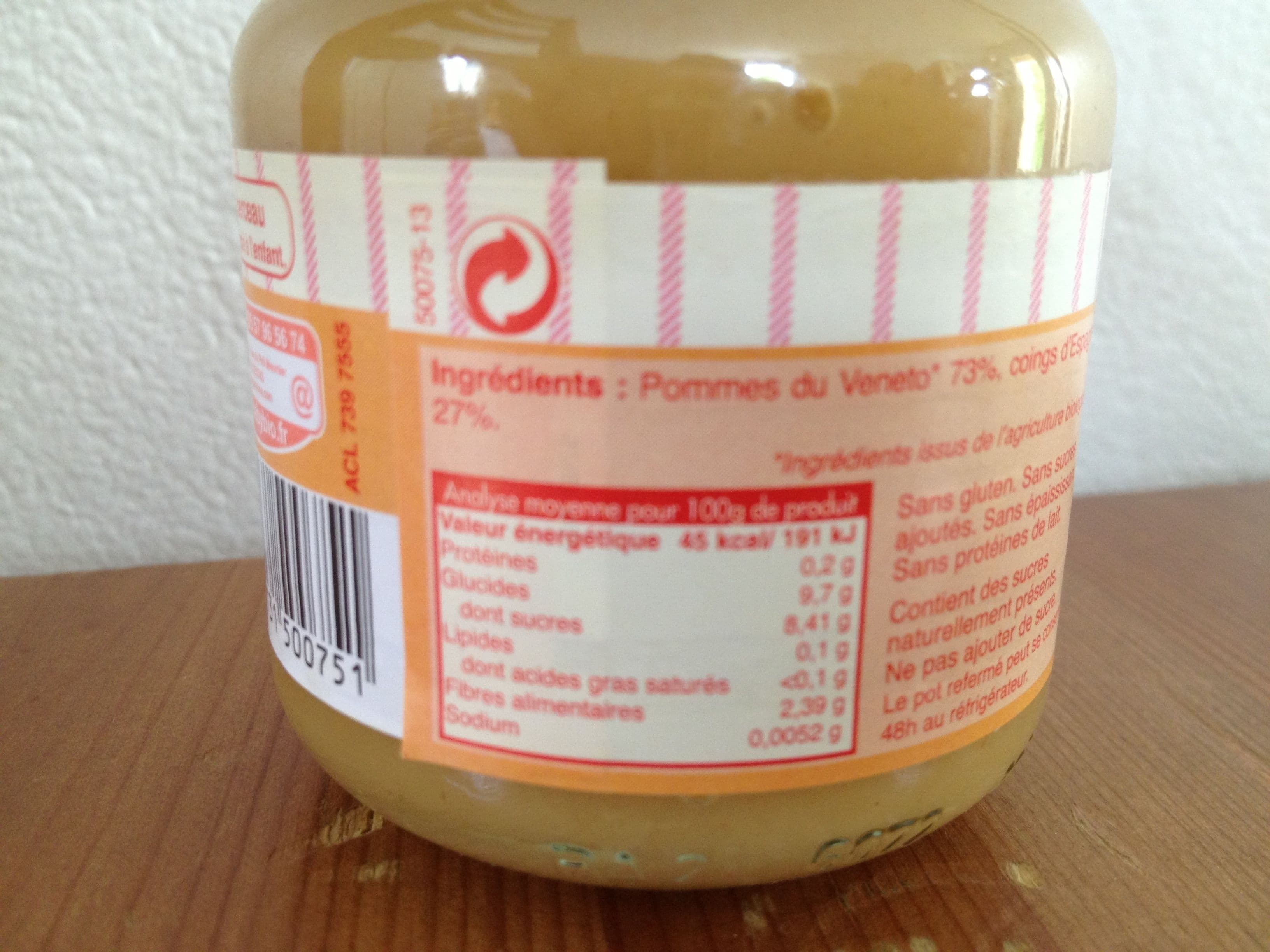 BabyBio Pomme coing d'Aquitaine packshot
