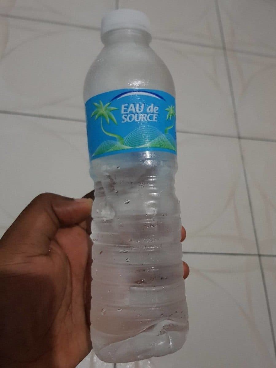 Open Food Facts Eau de source packshot
