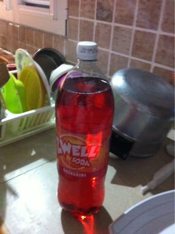 Open Food Facts Zwel Soda Grenadine 2 l packshot