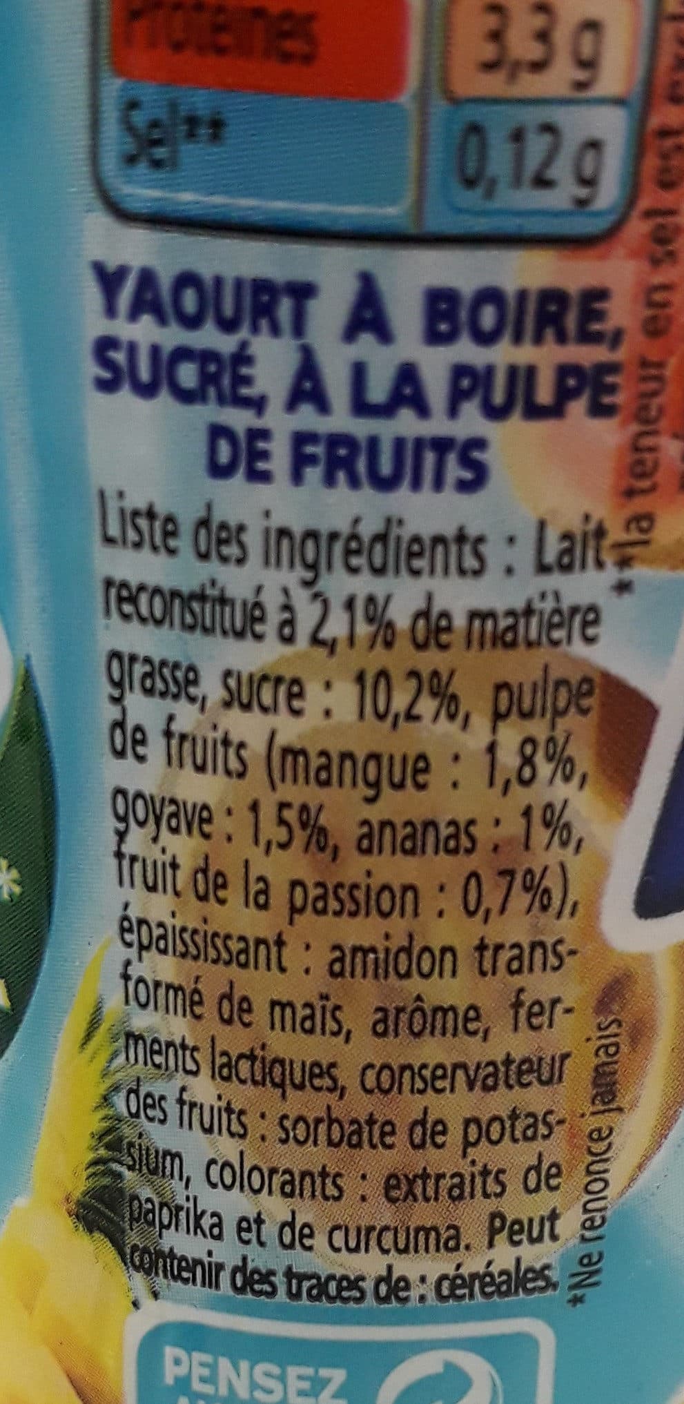 yoplait Yaourts à boire à la pulpe de fruits Yop tropical packshot