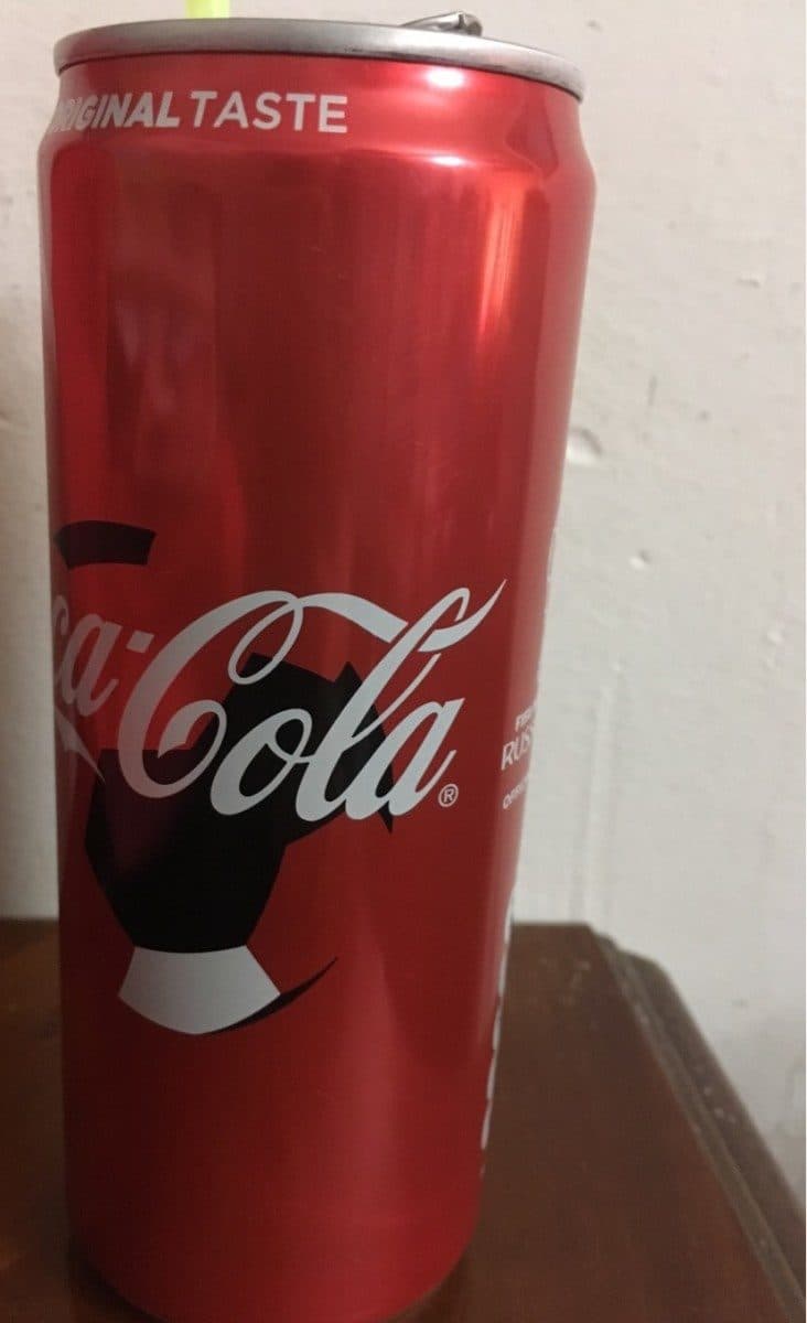 COCA-COLA Coca Cola packshot