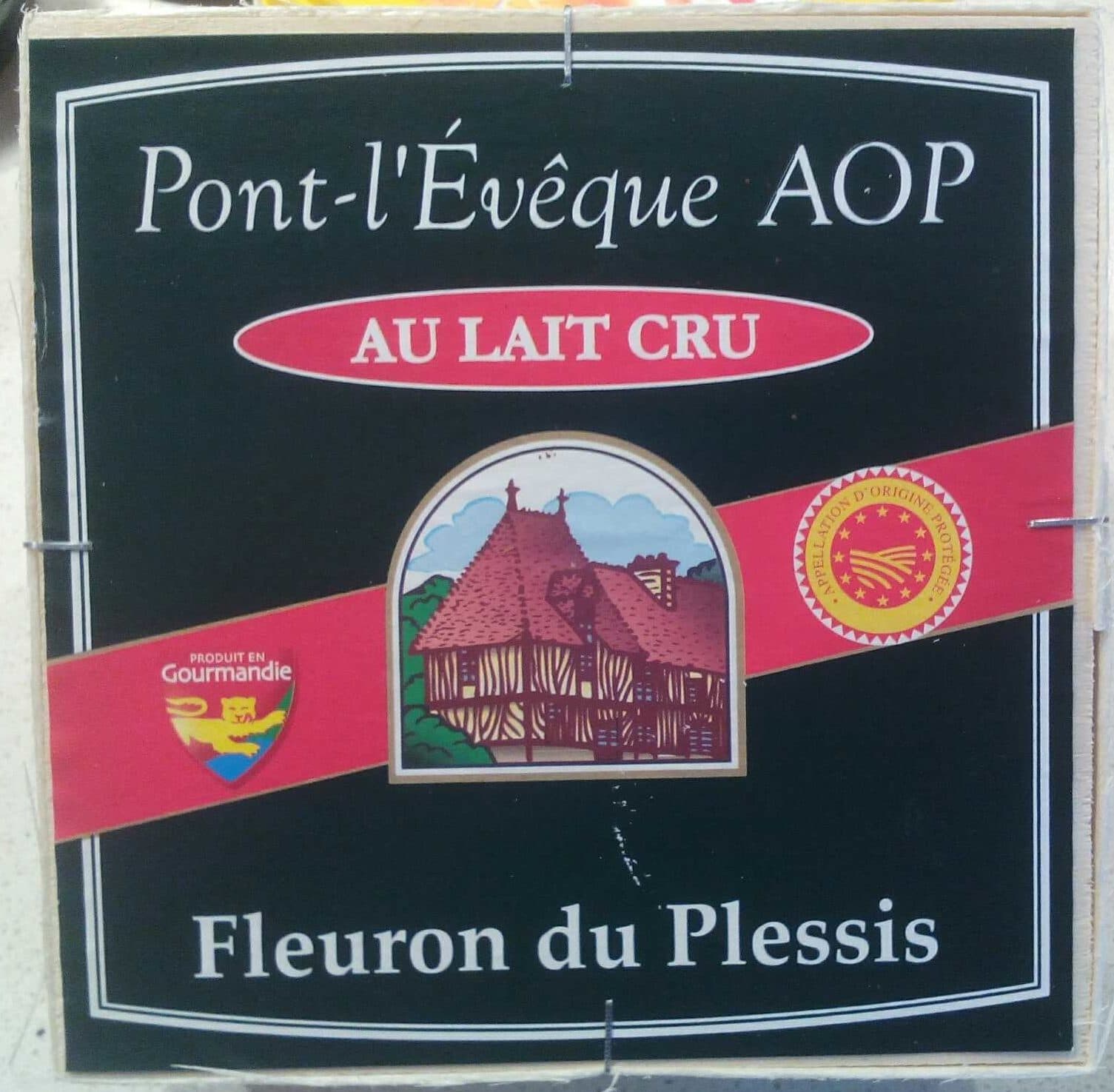 Fleuron du Plessis Pont l'Evêque AOP (24% MG) packshot