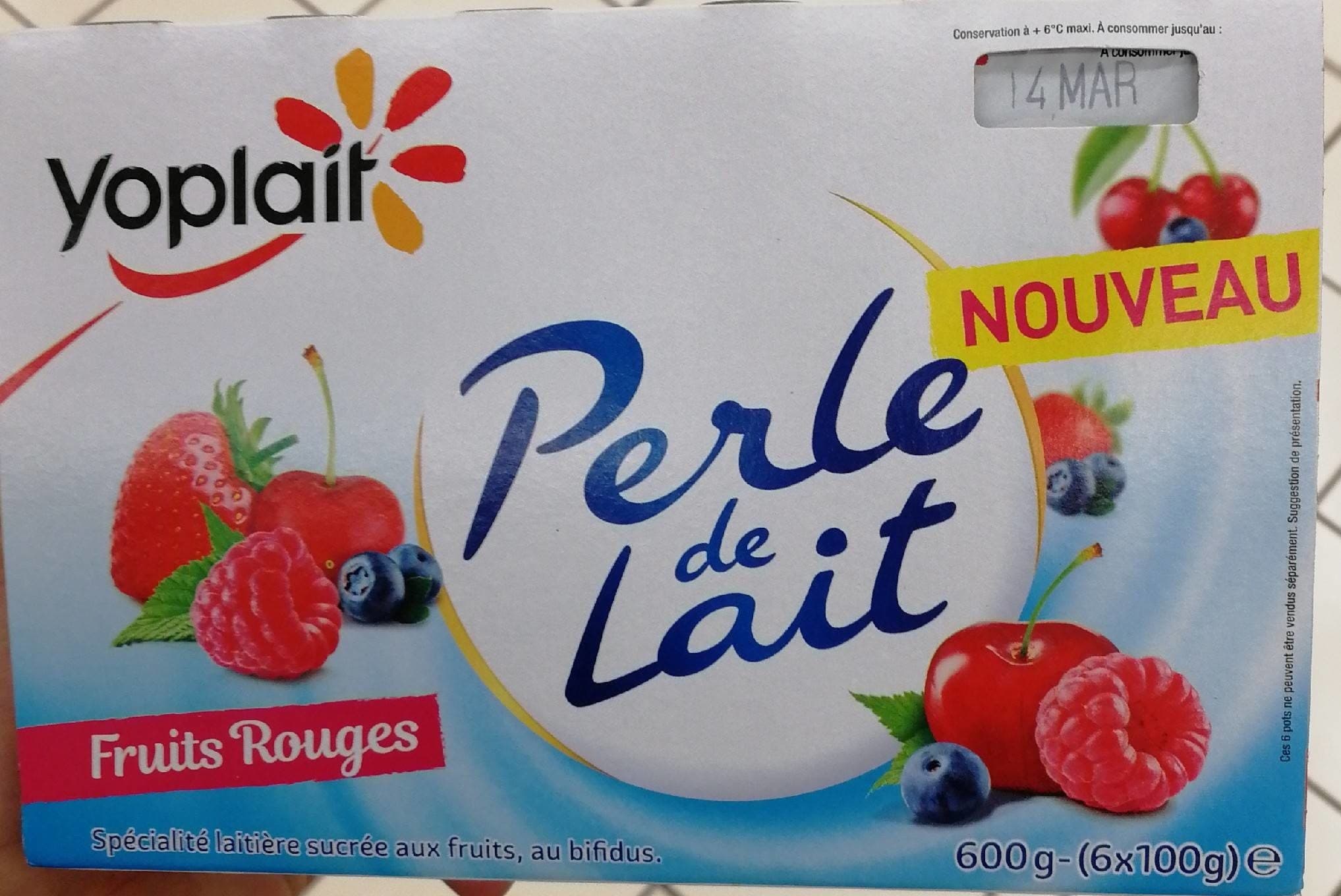 Yoplait Perle de lait fruit packshot