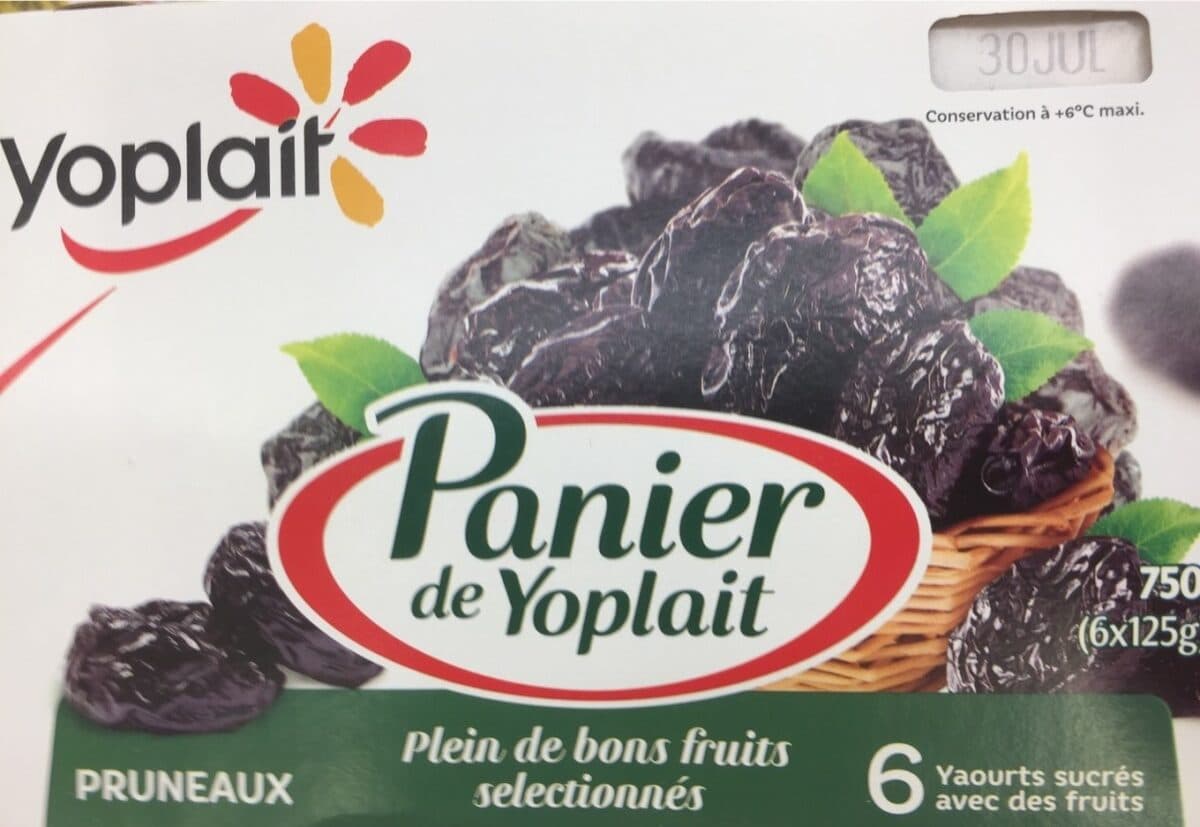 Yoplait Panier de yoplait au pruneaux packshot